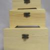 Kapcsos doboz szett 3 darabos Fa Doboz Decoupage szalvtatechnika Festett trgyak festszet Decoupage alap A szett 3 dobozt tartalmaz Nagy doboz 17cm x 10cm x 12 5cm Kzepes doboz 14 5cm x 7 5cm x 9cm