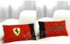 Stlusosan elegns puha rints plsss dszprna a Ferrari csapat rajongi szmra Egyik oldaln Ferrari emblmval msik oldaln Scuderia Ferrari logval melyek mind varrottak Mret 25x40 cm