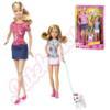 Barbie s kishga Stacie nagyon szeretik kiskutyjukat stltatni akr az egsz napot a parkban tudnk tlteni a kis fehr ngylbval 30 cm es Barbie baba 24 cm es Stacie baba